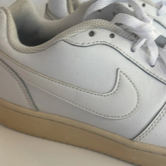 Nike White sneakers size 8.5 - Picture 3 of 16